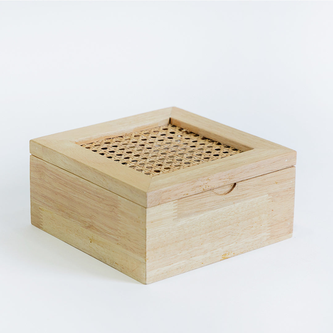 RATTAN BOX