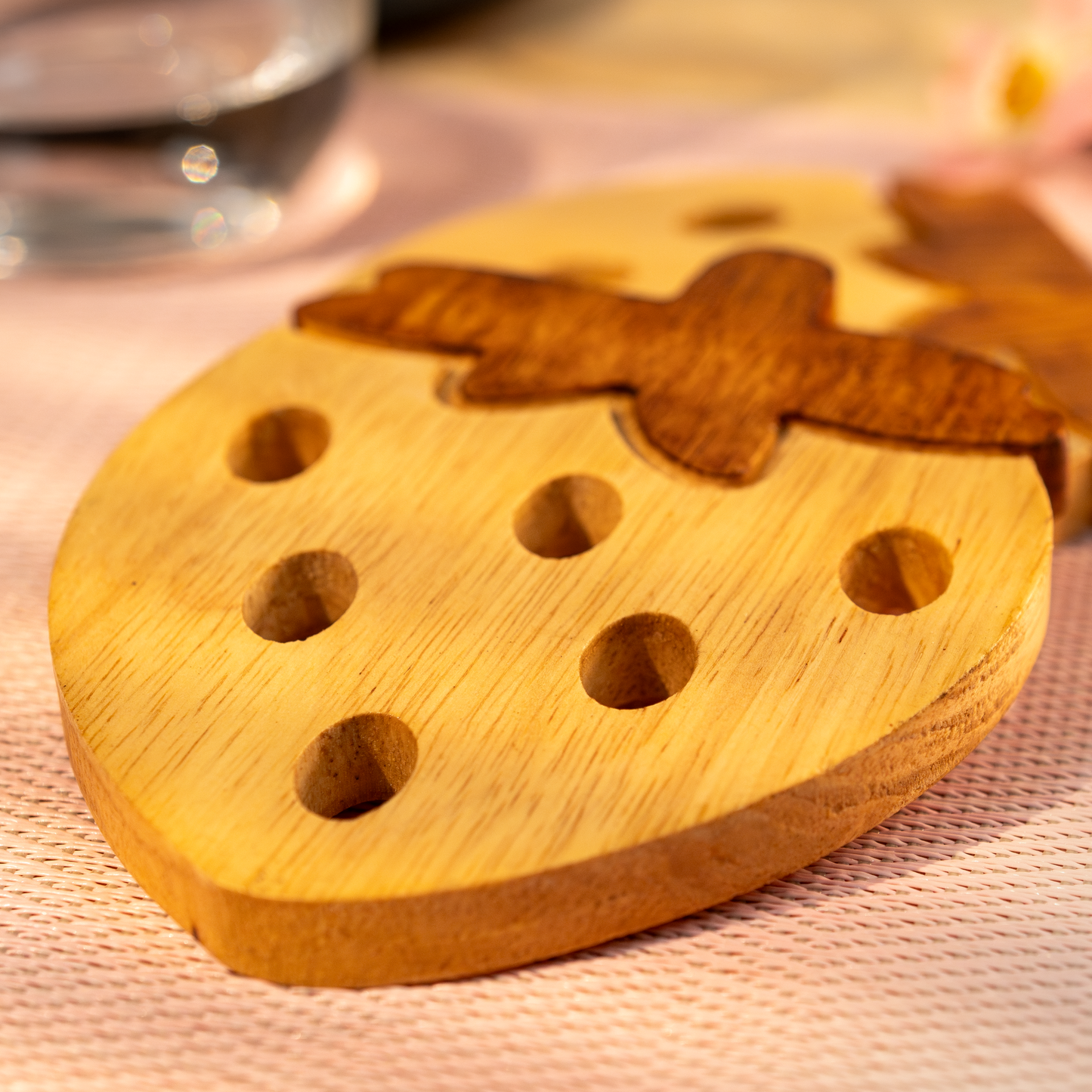 KNICK-KNACK:STRAWBERRY COASTERS (set of two)